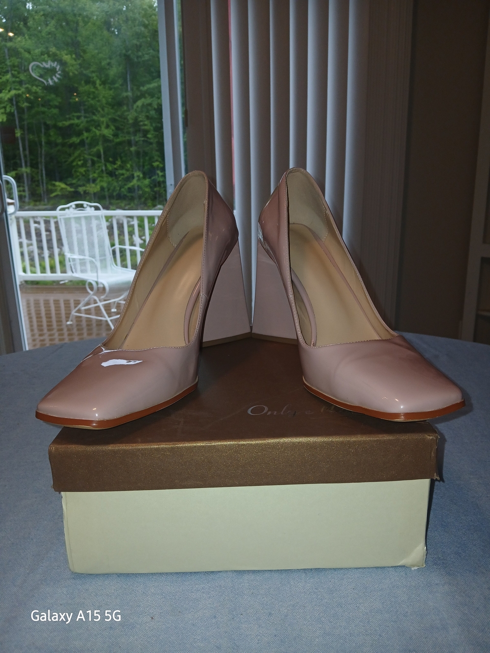 Classic Block Heel Pumps in Blush Pink - Women - Picture 3 of 4